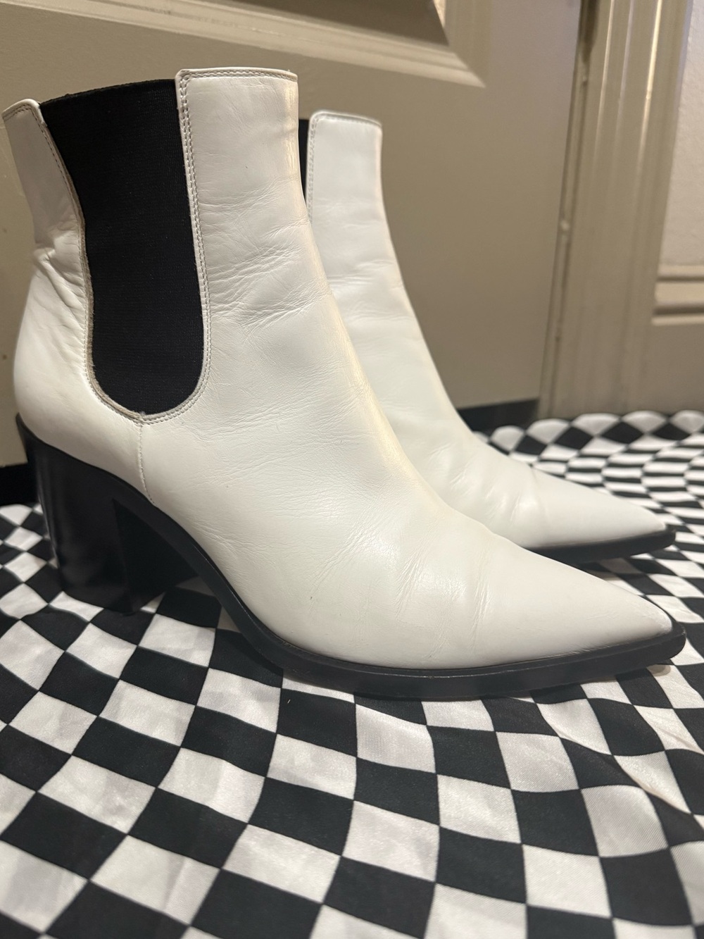 Gianvito Rossi Romney Calf Skin Chelsea Boots